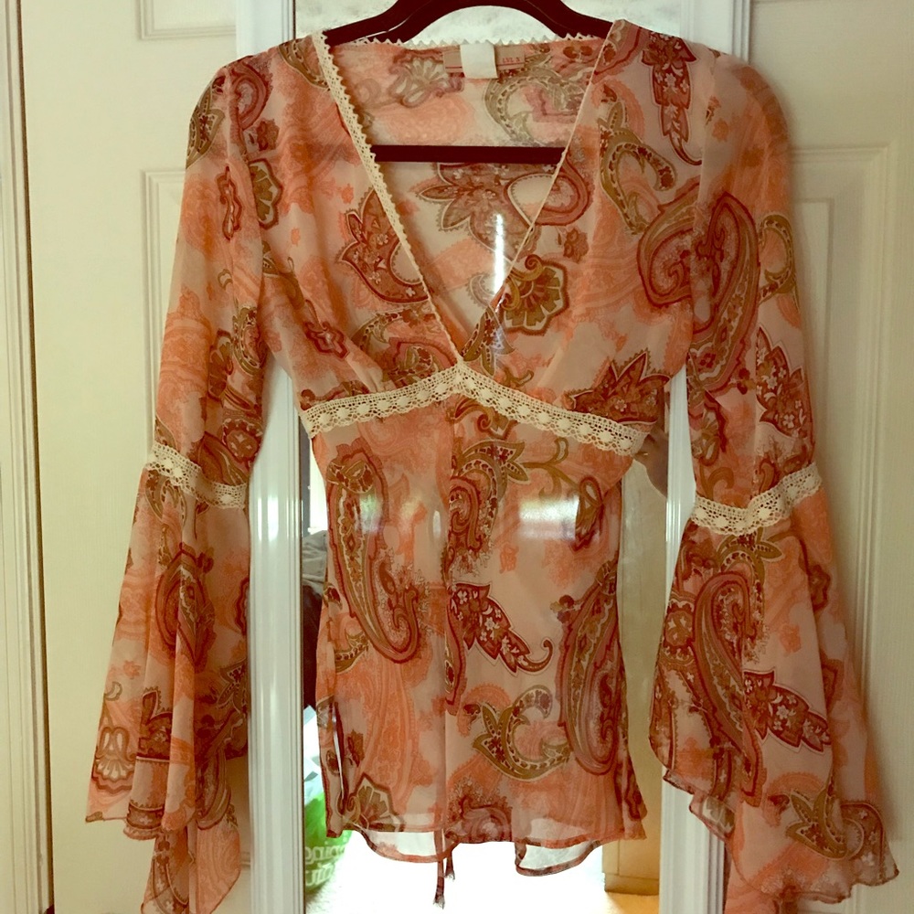 Vintage LOOKING top